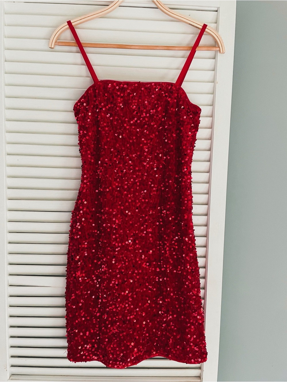 Red Sequin Mini Party Dress Medium Holiday Cocktail Club Wear NYE Statement
